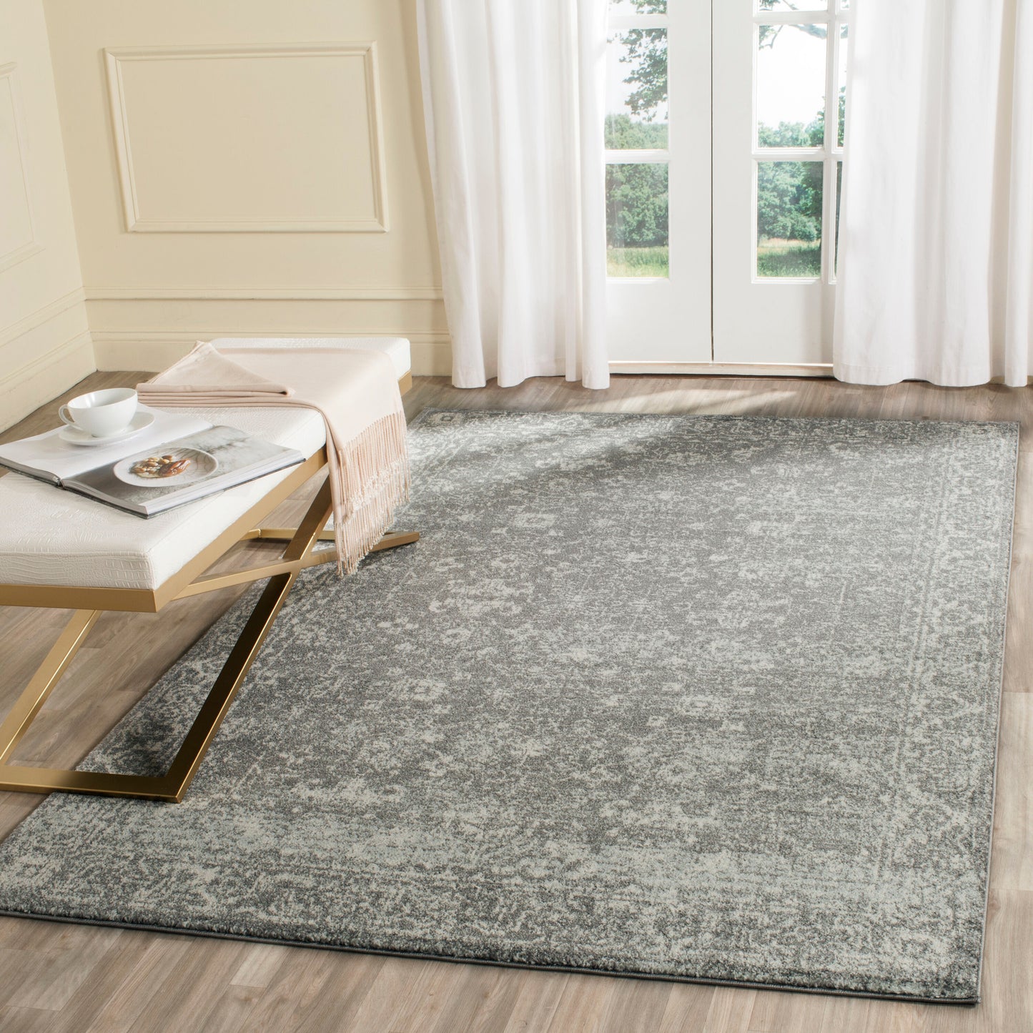 Safavieh Evoke Likoma 11 x 15 (ft) Loomed Gray/Ivory Rectangular Indoor Distressed/Overdyed Vintage Area rug
