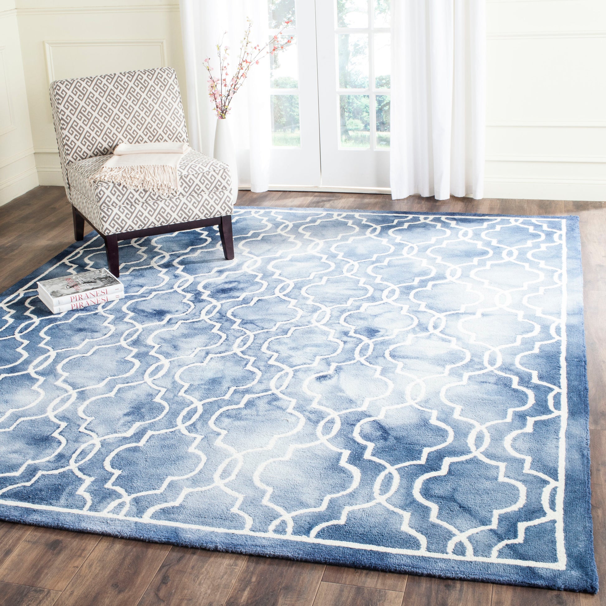 Safavieh Dip Dye Maribeth 9 x 12 (ft) Tufted Wool Navy/Ivory Rectangular Indoor Trellis Bohemian/Eclectic Area rug