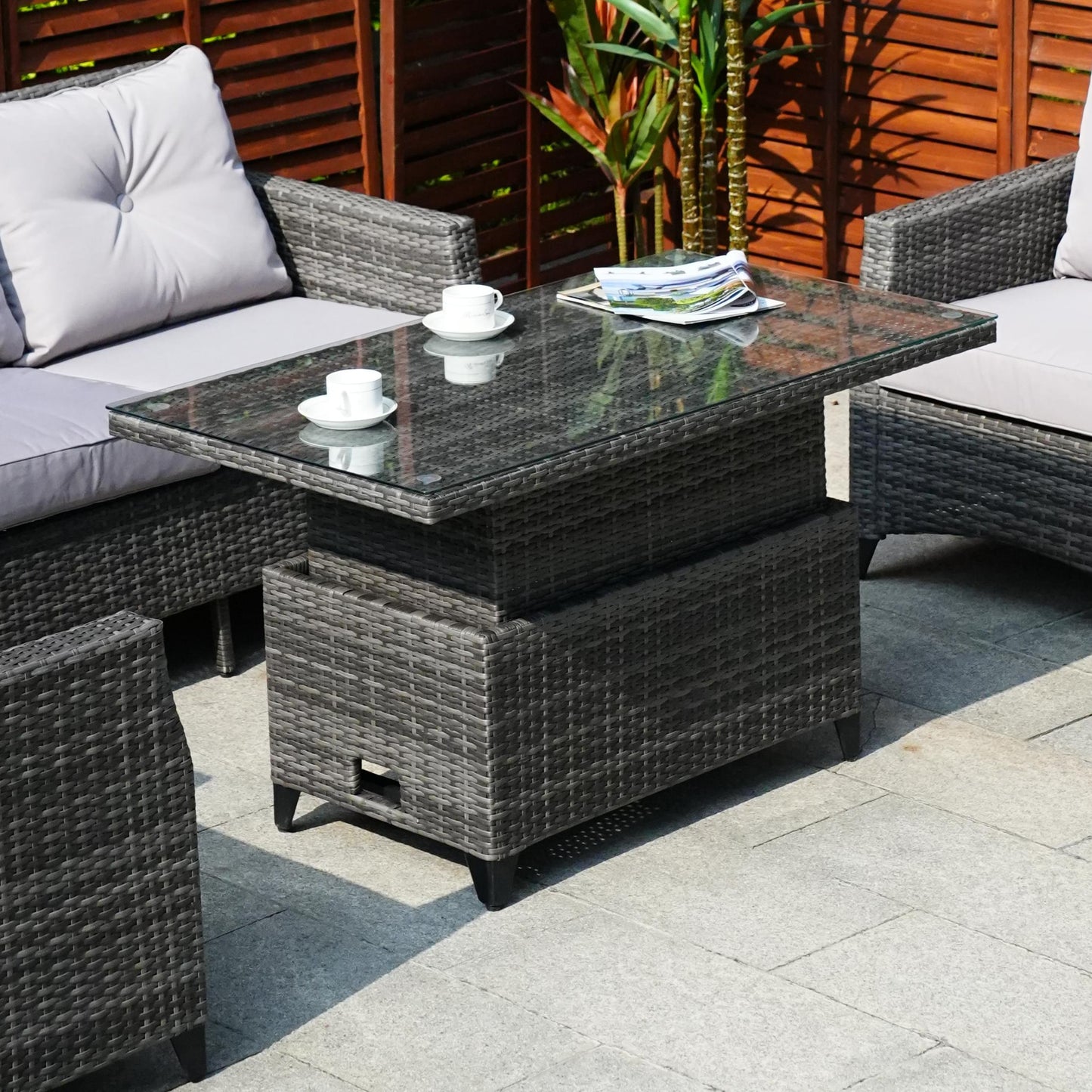 Moda Furnishings Adjustable Rectangle Wicker Extendable Outdoor Coffee Table 25.59-in W x 47.24-in L